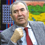 <p><b>Cəmil Həsənli yenə DTX-yə çağırıldı&nbsp;</b></p>