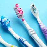 <p><b>Diş fırçası harada və nə vaxt icad olunub?&nbsp;&nbsp;</b></p>