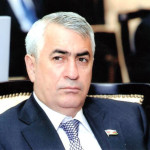 <p><b>Belə-belə baxa qaldı gözlərim -  <font color="#ff0000">Cavid Qurbanovun şeiri</font></b></p>