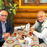 <p><b>Nobelçi Şoloxovu müalicə edən azərbaycanlı həkim NƏLƏRİ DANIŞDI?&nbsp;</b></p>