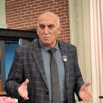 <p><b>İZMİRİ GƏZƏRKƏN&nbsp;&nbsp;</b></p>