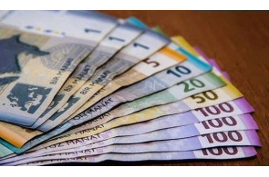 <p><b>Yaş həddinə görə dövlət qulluğuna xitam verilənlərə birdəfəlik haqq ödəniləcək&nbsp;</b></p>