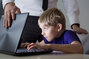 <p>Uşaqların internetdəki təhlükəsizliyi: "Parental Control" funksiyası necə qurulur?</p>