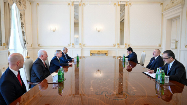 <p>Prezident ABŞ-ın İsa Məsihin Sonuncu Gün Müqəddəsləri Kilsəsinin nümayəndə heyətini qəbul edib&nbsp;</p>