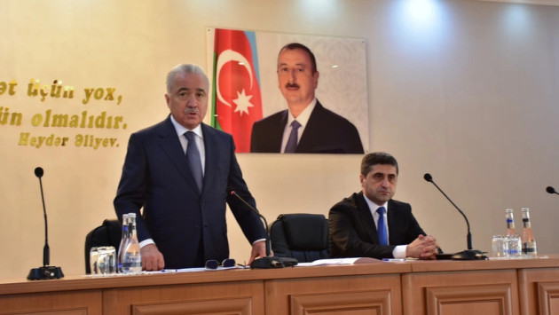 <p>Qaxın yeni icra başçısı kollektivə təqdim olunub&nbsp;</p>