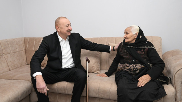 <p><b>Prezident İlham Əliyev Xankəndinin Kərkicahan qəsəbəsində olub&nbsp;</b></p>