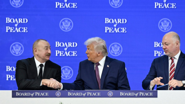 <p><b>Prezident İlham Əliyev “Sülh Şurasının Nizamnaməsi” sənədinin imzalanma mərasimində iştirakına dair videçarx paylaşıb - <font color="#ff0000">VİDEO </font></b></p>