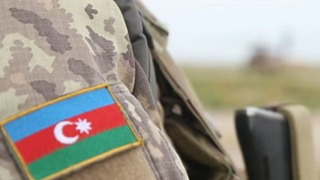 <p><b>Prezident hərbi xidmətə çağırış və ehtiyata buraxılma ilə bağlı sərəncam imzalayıb&nbsp;</b></p>