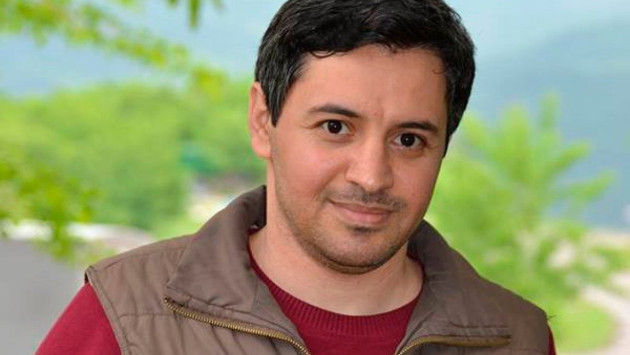 <p><b><font color="#ff0000">Aqşin Yenisey:</font> “Öyrəndim ki, Yazıçılar  Birliyi rəzalət və şər yuvasıdır”&nbsp;&nbsp;</b></p>