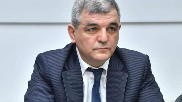 <p><b>Deputat ixtisarlardan narahatdır - <font color="#ff0000">VİDEO</font></b></p>