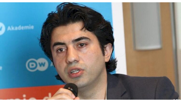 <p><b>Eminin 10 aylıq səfirlik “macərası” - <font color="#ff0000">“Saçını rənglədi, qadın paltarı geyindi”&nbsp;</font></b></p>