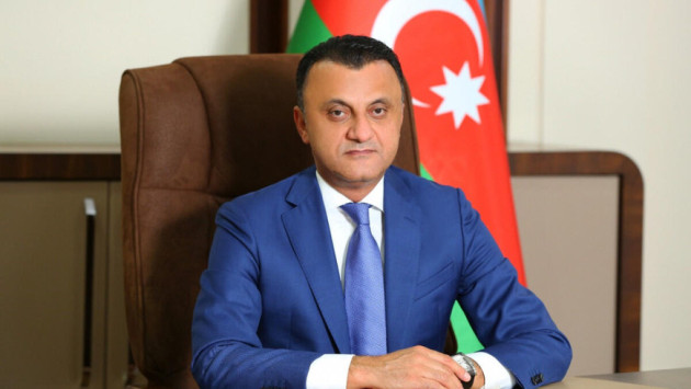 <p><b>Yaxın dostu Vüqar Qurbanova əyyaş dedi  </b></p>