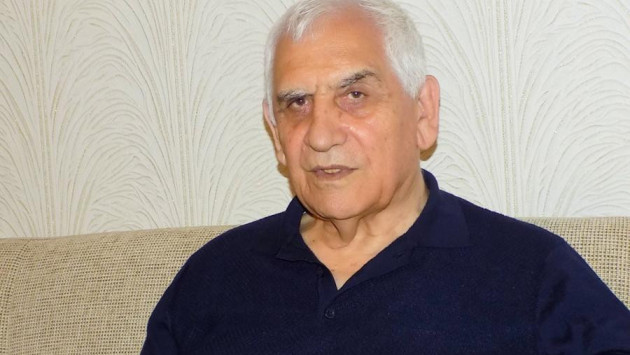 <p><b>95 yaşını qeyd edən Xalq şairi: <font color="#ff0000">"Həm qəmginəm, həm sevincli"  </font></b></p>