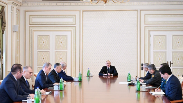 <p><b>Prezident İlham Əliyevin sədrliyi ilə Təhlükəsizlik Şurasının iclası keçirilib&nbsp;</b></p>