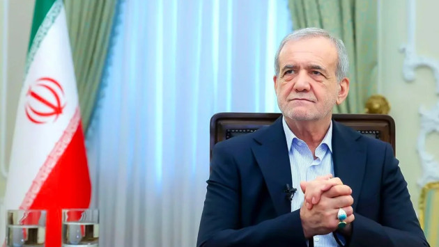 <p><b>İran Prezidenti qonşu ölkələrdən hücumlara görə üzr istəyib&nbsp;</b></p>