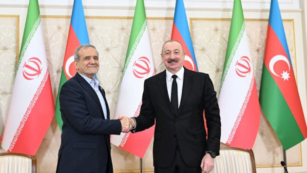 <p><b>Məsud Pezeşkian Prezident İlham Əliyevə zəng edib&nbsp;</b></p>