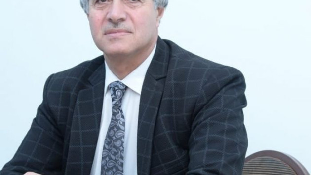 <p><b>Şeirlər - Sərvaz HÜSEYNOĞLU&nbsp;</b></p>