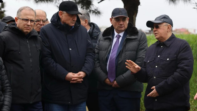 <p><b>Kəmaləddin Heydərov Badamdarda sürüşmə sahəsinə baxış keçirib&nbsp;</b></p>