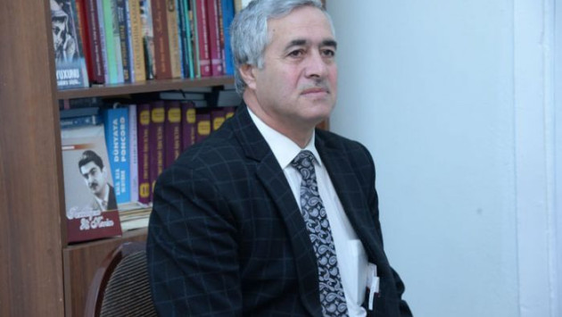 <p><b>Çingiz Abdullayevin səfil rəssamı - <font color="#ff0000">Sərvaz HÜSEYNOĞLU&nbsp;</font></b></p>