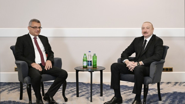 <p><b>Dövlət başçısı Antalyada Şimali Kipr Prezidenti ilə görüşüb&nbsp;</b></p>