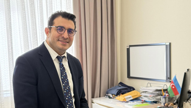 <p><b>Pərviz Hacıyev baş həkim vəzifəsindən getdi&nbsp;</b></p>