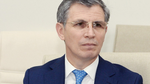 <p><b><font color="#ff0000">Zahid Oruc:</font>"Üçbaşlı müharibə partiyası”nı gücləndirirən həm də Brüssel bürokratiyasıdır”…&nbsp;&nbsp;</b></p>
