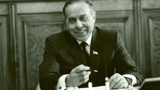<p><b>Azərbaycan XİN Heydər Əliyevlə bağlı paylaşım edib&nbsp;</b></p>