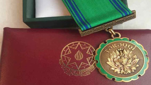 <p><b>İlham Əliyev bu şəxsləri "Tərəqqi" medalı ilə təltif etdi</b></p>