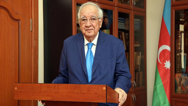 <p><b>Ağrı dağı qədər uca, Tanrı dağı qədər <font color="#ff0000">hidayətli adam&nbsp;</font></b></p>
