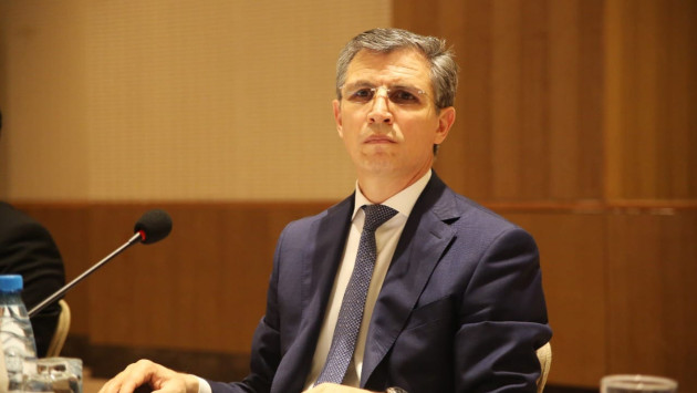 <p><b>Deputat Zahid Oruc: Artıq “ Qara bağ “ yoxdur: general Tomsondan qalib Əliyevədək&nbsp; &nbsp;</b></p>