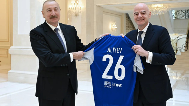 <p><b>İlham Əliyev FIFA-nın prezidentini qəbul edib&nbsp;</b></p>
