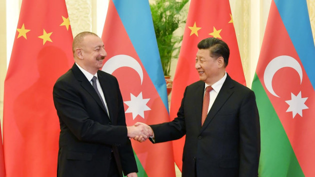 <p>İlham Əliyev Si Cinpini təbrik edib </p>