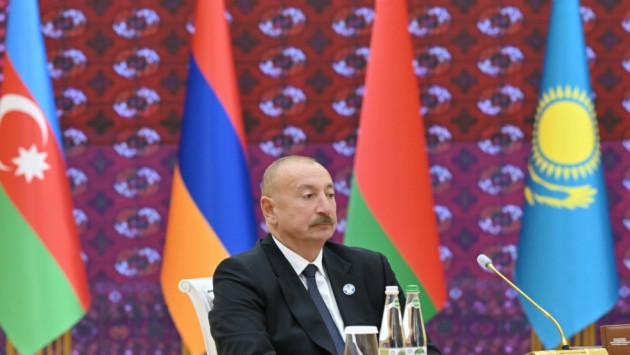 <p><b>Prezident: <font color="#ff0000">“Azərbaycan regionun əsas nəqliyyat qovşaqlarından biridir”</font></b></p>