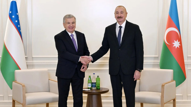 <p>İlham Əliyev Özbəkistan Prezidenti ilə görüşüb</p>